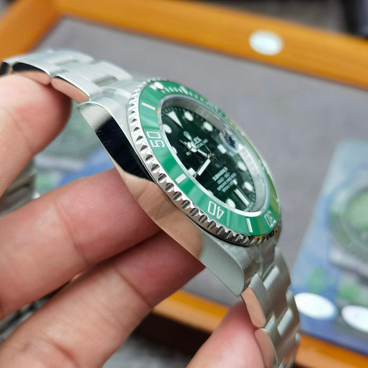 VS Factory Rolex Submariner Date “Hulk”