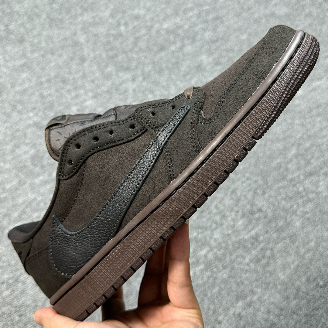 Jordan 1 Retro Low OG SP Travis Scott Velvet Brown