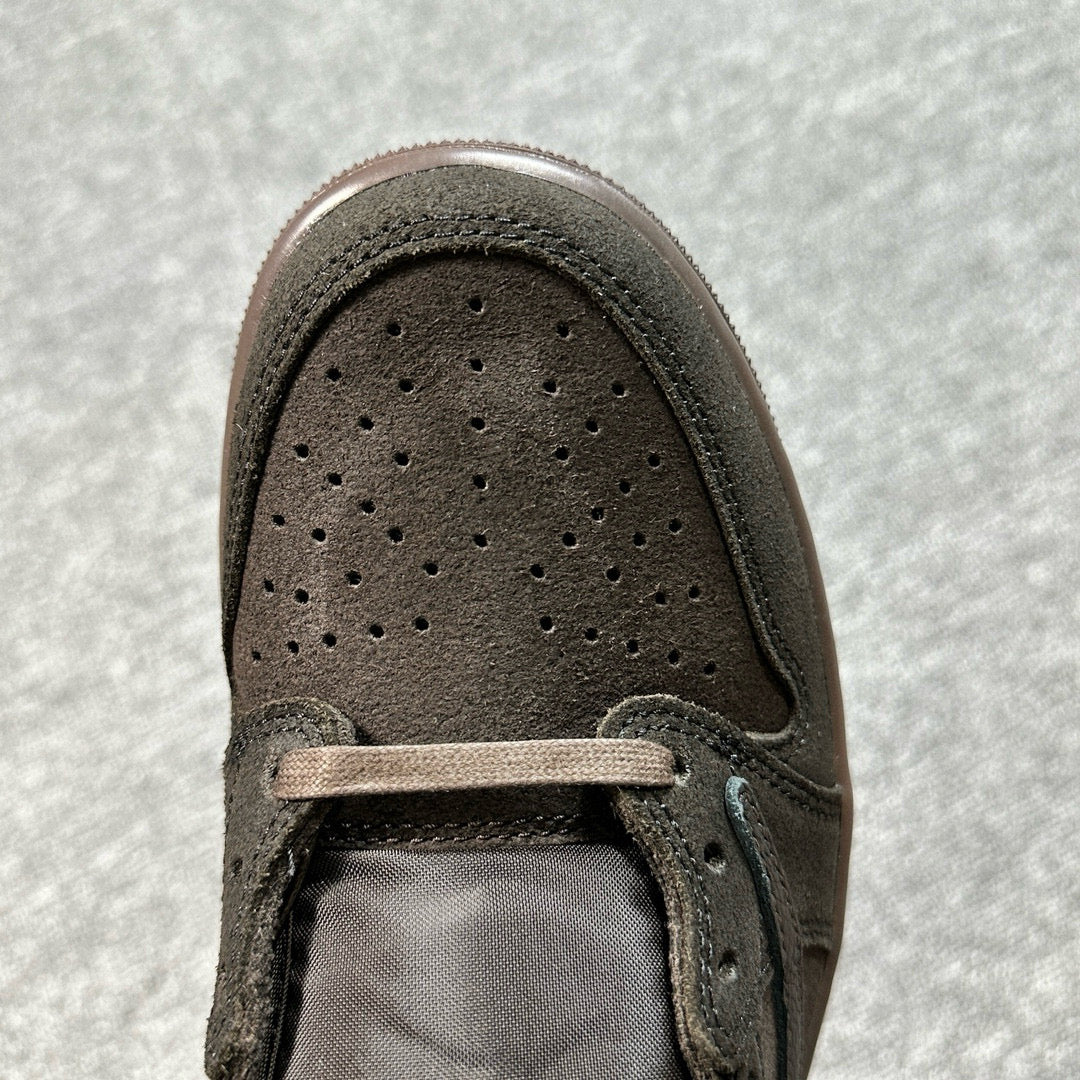 Jordan 1 Retro Low OG SP Travis Scott Velvet Brown