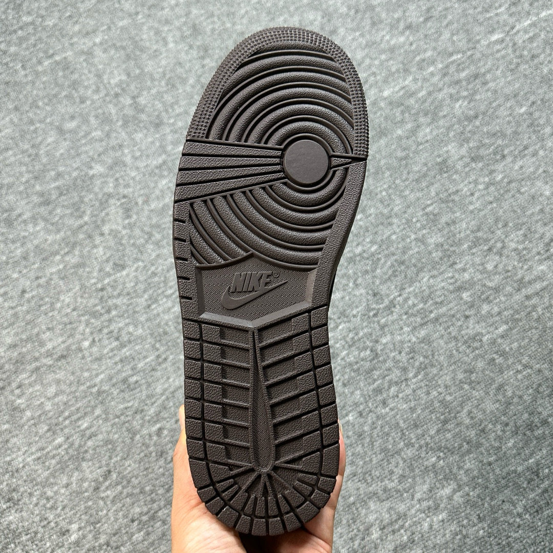 Jordan 1 Retro Low OG SP Travis Scott Velvet Brown