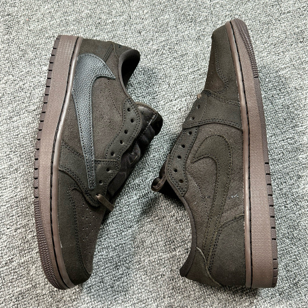 Jordan 1 Retro Low OG SP Travis Scott Velvet Brown