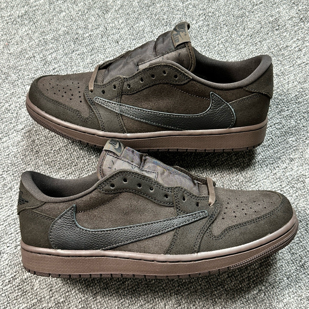 Jordan 1 Retro Low OG SP Travis Scott Velvet Brown