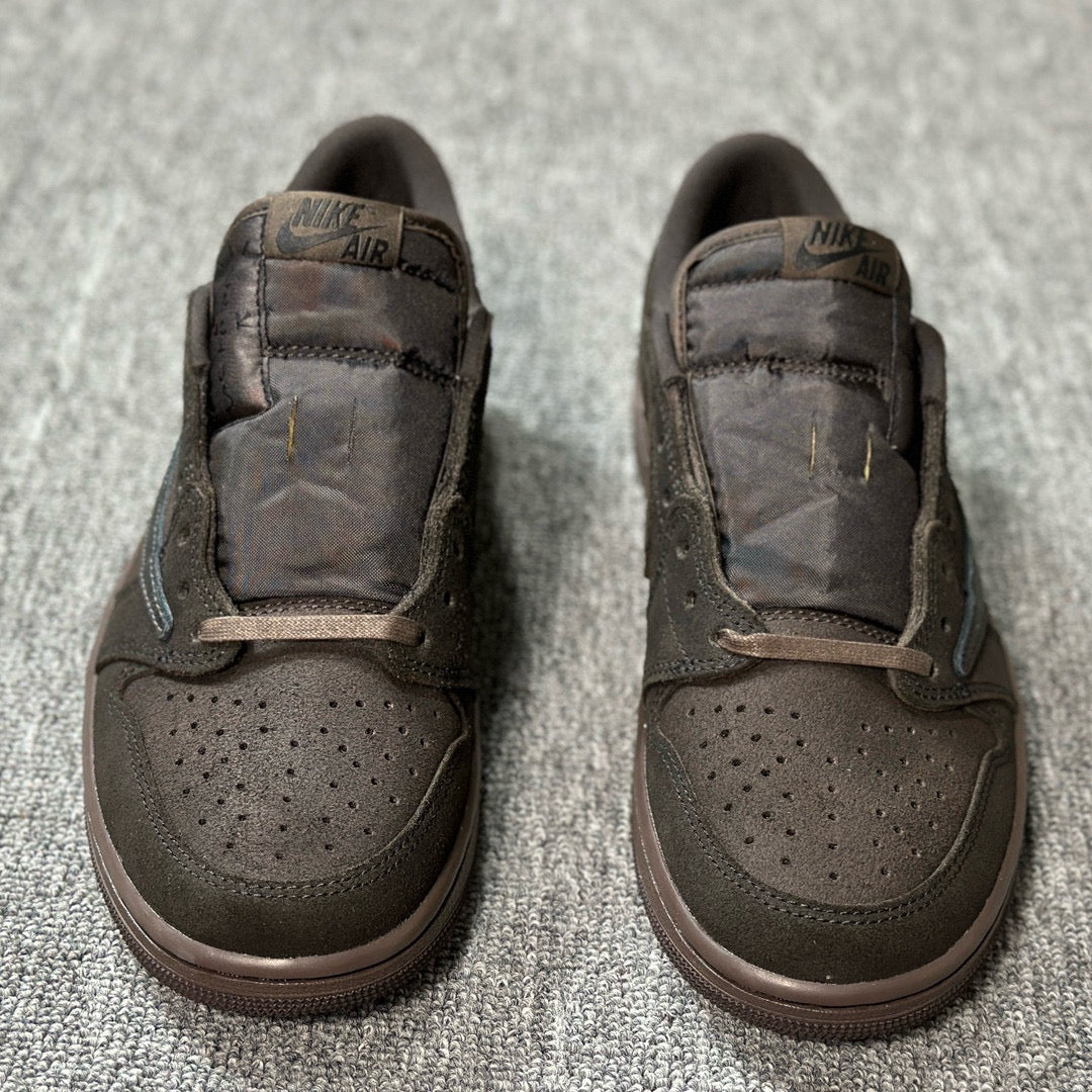Jordan 1 Retro Low OG SP Travis Scott Velvet Brown