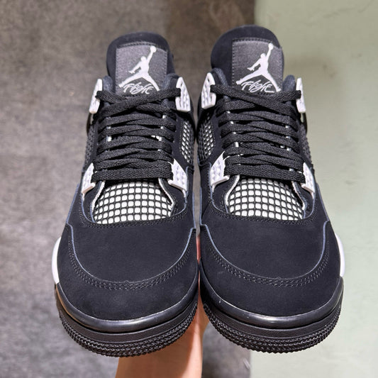 Jordan 4 Retro White Thunder