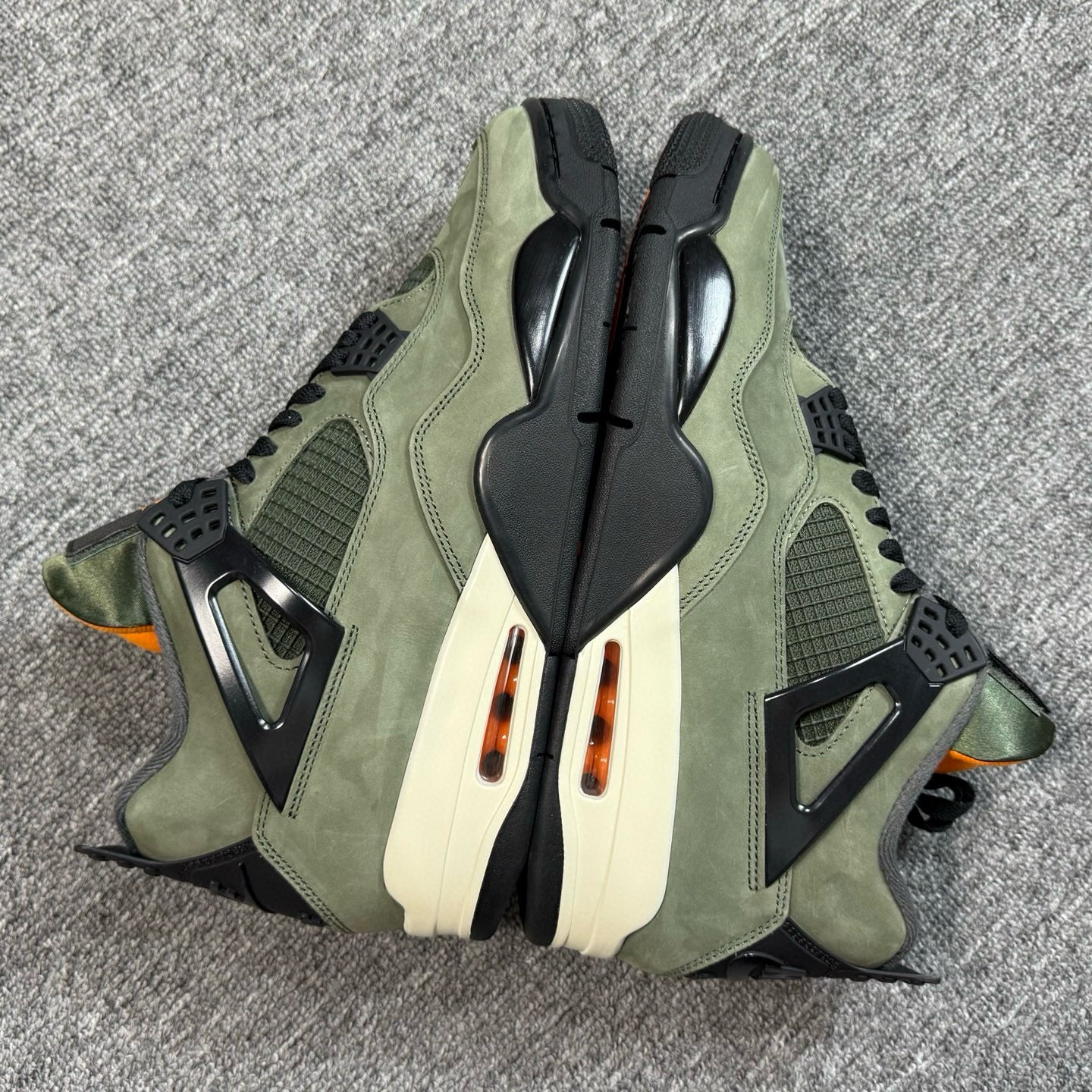 Jordan 4 Retro OG SP Undefeated (2025)