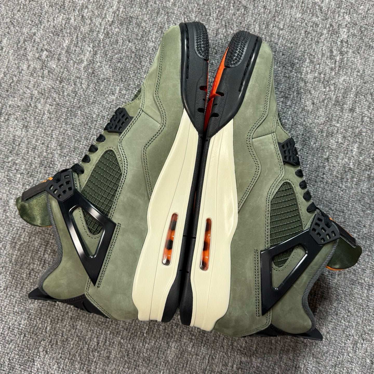 Jordan 4 Retro OG SP Undefeated (2025)