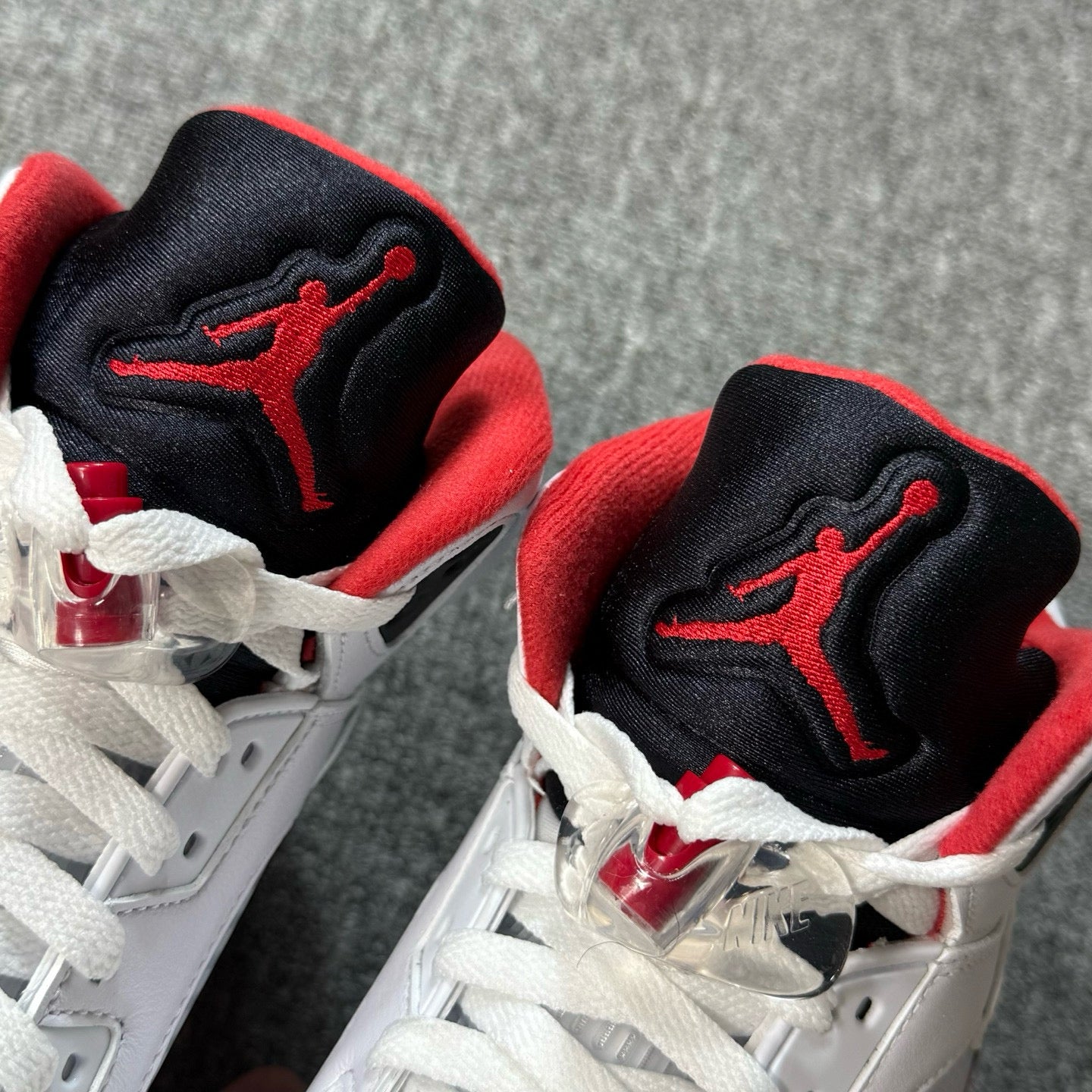 Jordan 5 Retro Fire Red Black Tongue (2025)