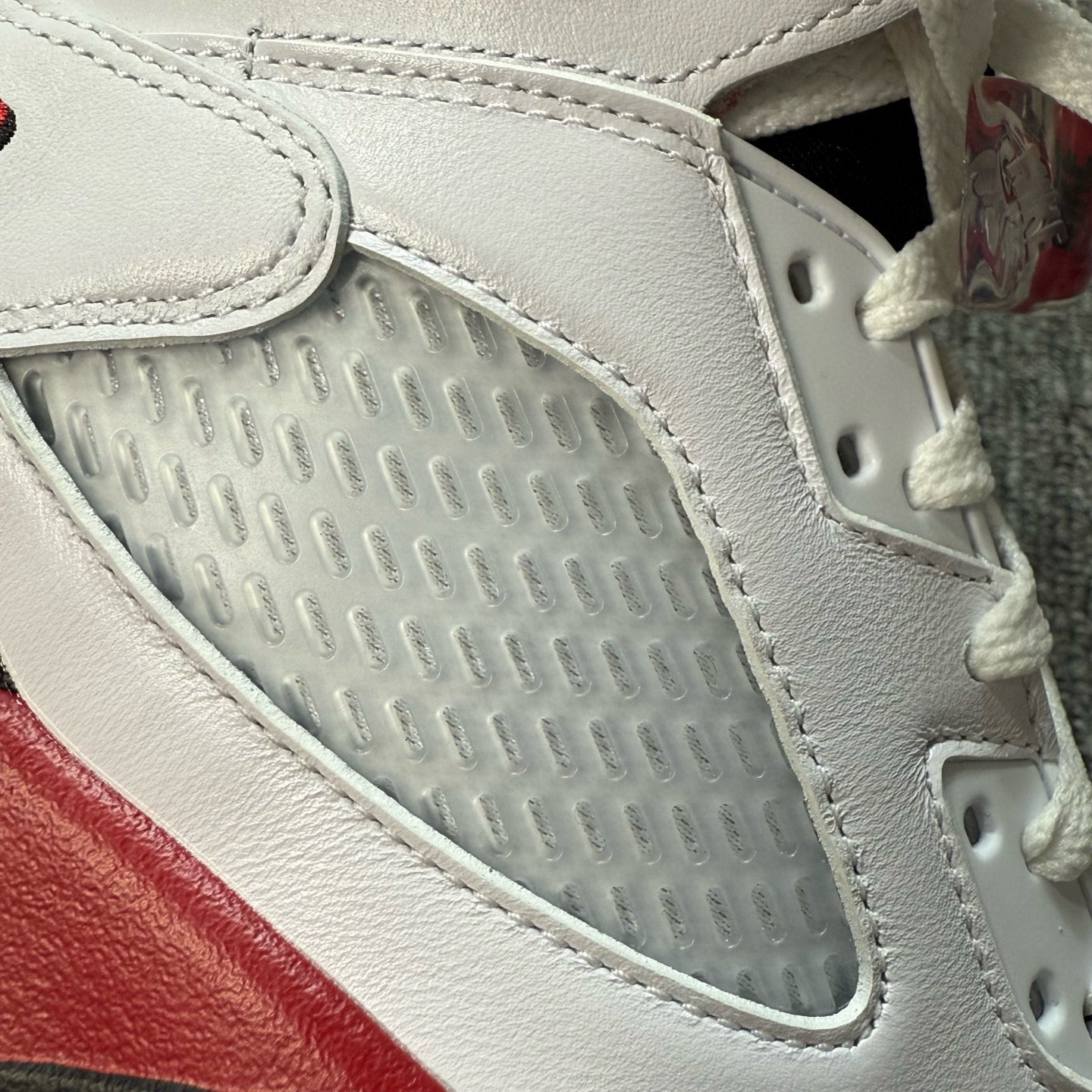 Jordan 5 Retro Fire Red Black Tongue (2025)