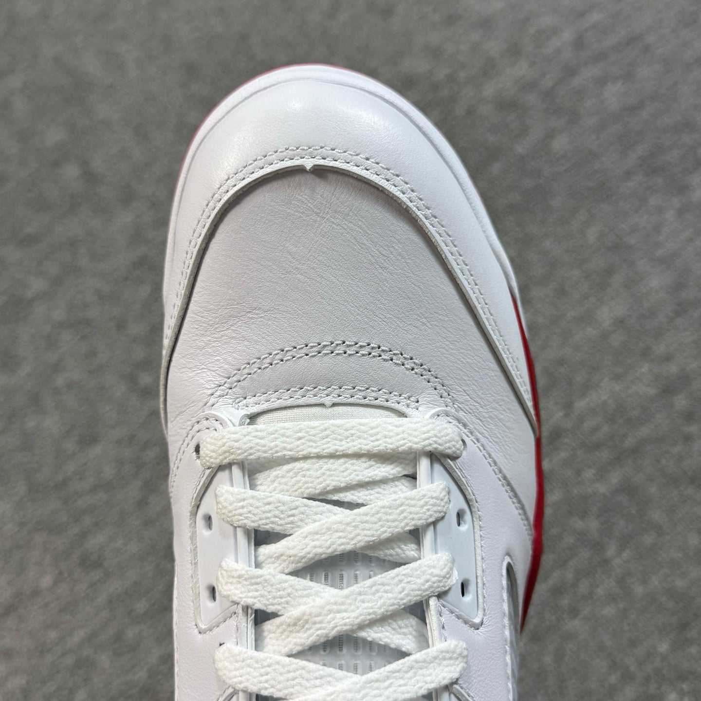 Jordan 5 Retro Fire Red Black Tongue (2025)