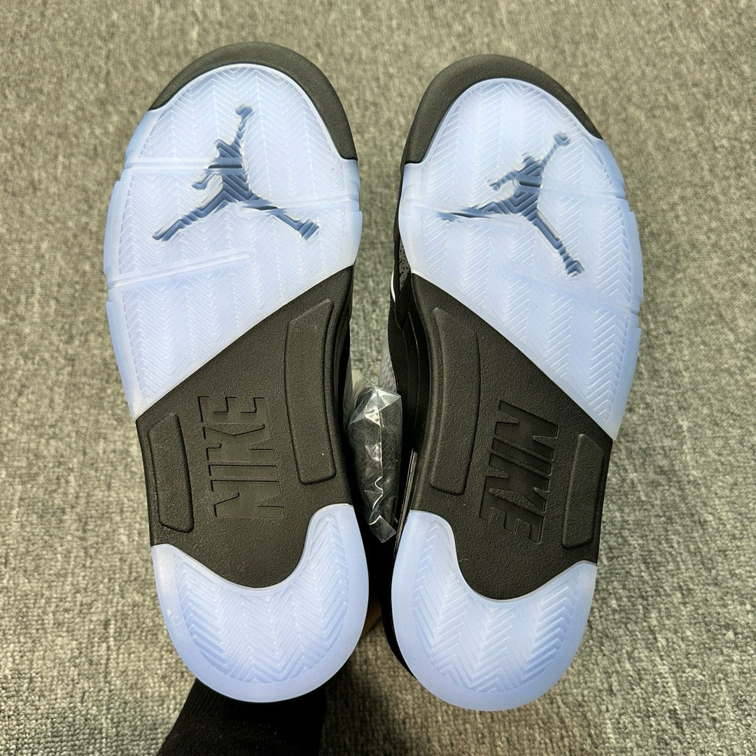 Jordan 5 Retro OG Black Metallic Reimagined