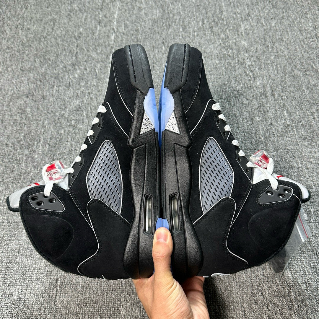 Jordan 5 Retro OG Black Metallic Reimagined