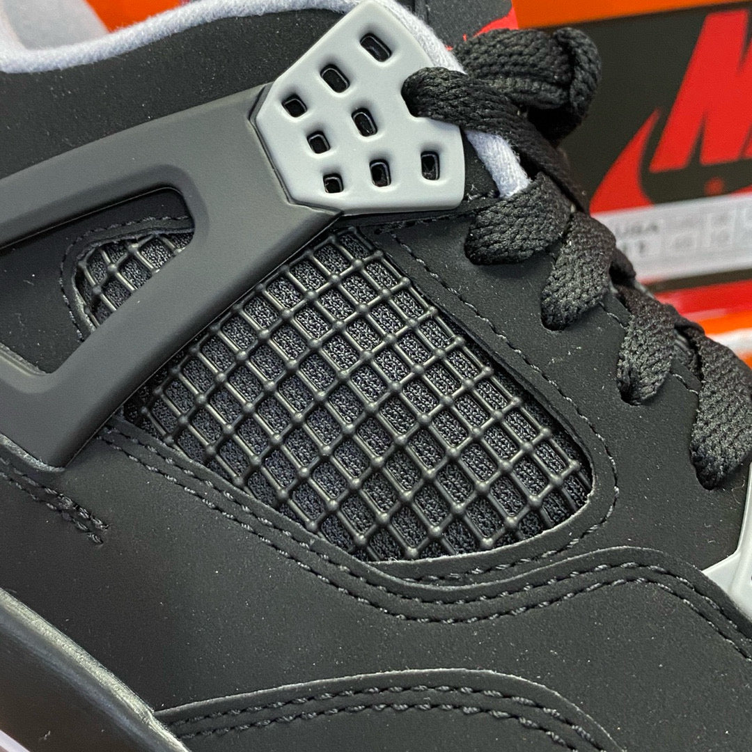Jordan 4 Retro Bred