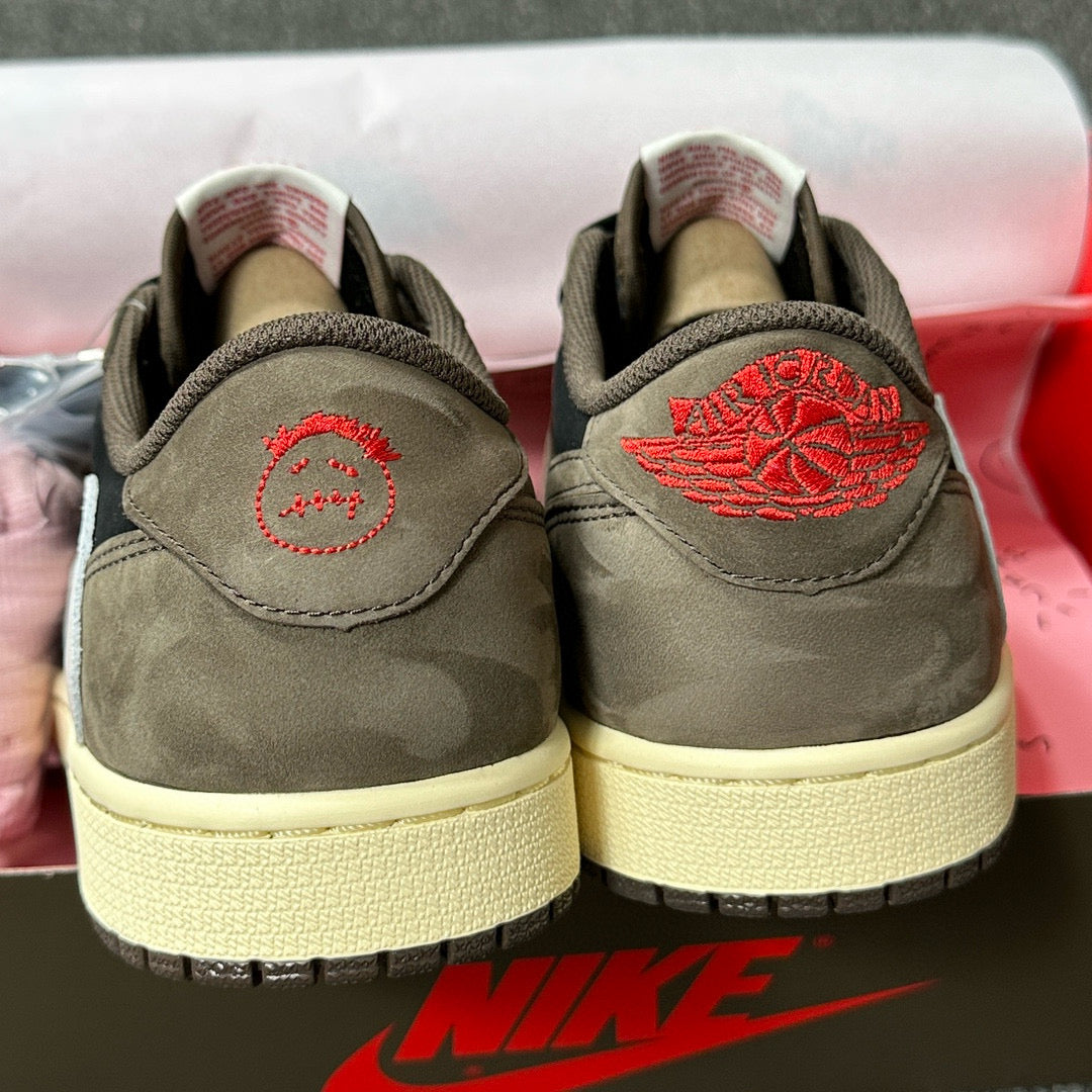 Jordan 1 Retro Low OG SP Travis Scott Mocha