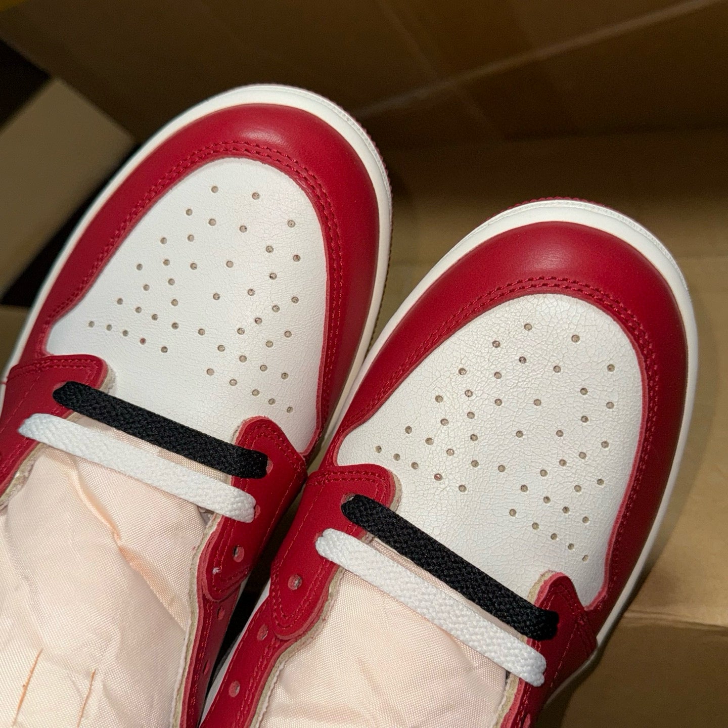 Jordan 1 Retro High OG Chicago Lost and Found