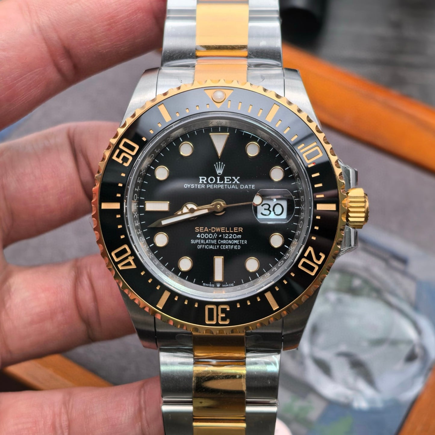VS Factory Rolex Sea-Dweller 43mm Two-Tone Black Dial / Cal. 3235